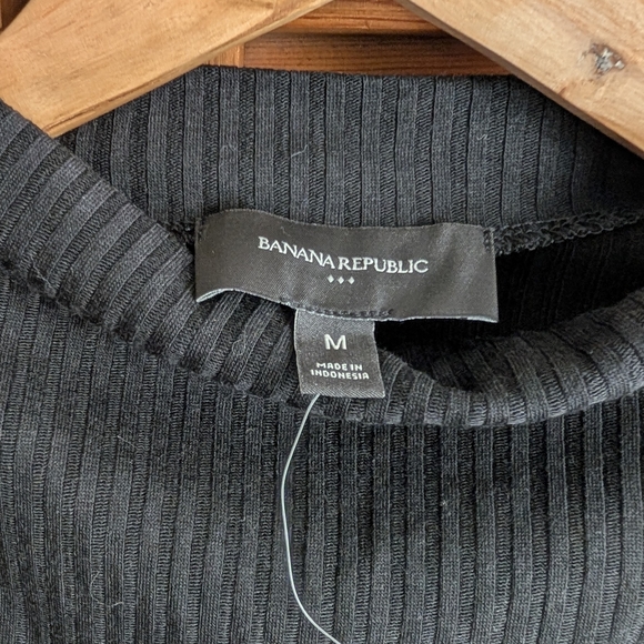 Banana Republic Black Ribbed Knit Top - Picture 4 of 7